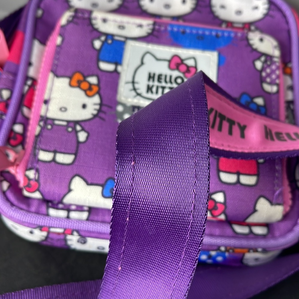 Hello Kitty Sanrio Adjustable Crossbody Purse Bag - Picture 4 of 7